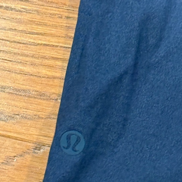 lululemon athletica Dark Blue Las Vegas Tee - Picture 4 of 4